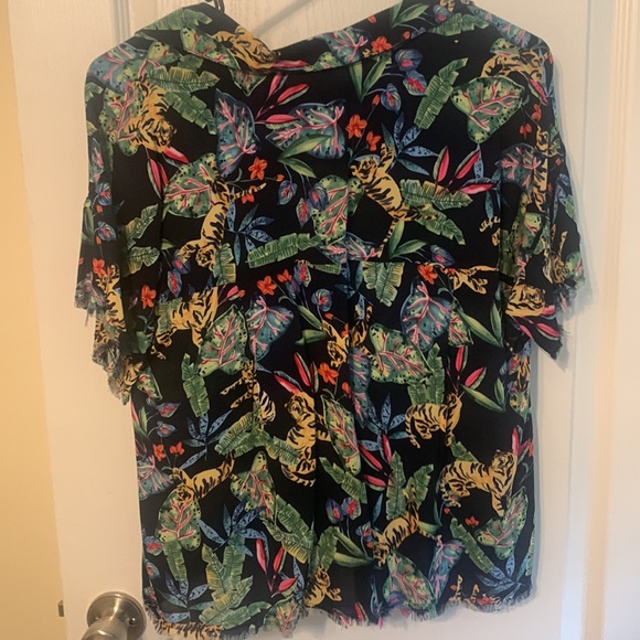 NWT Philosophy Republic clothing Size S Button Blouse Midnight Tiger Print - Picture 5 of 5